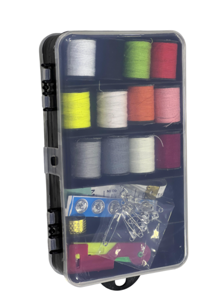 A rectangular bag string box with accessories.