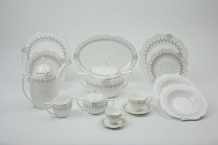 66-piece dinnerware set