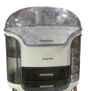 منظم مكياج كبير