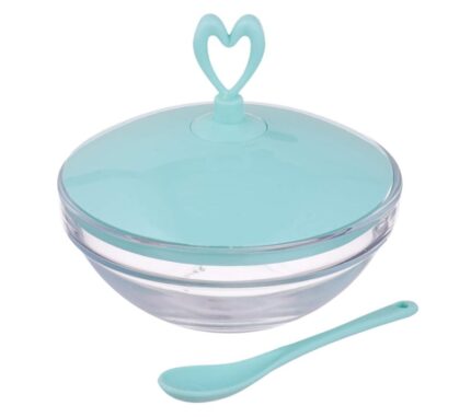 Sugar, ribbon by the spoon