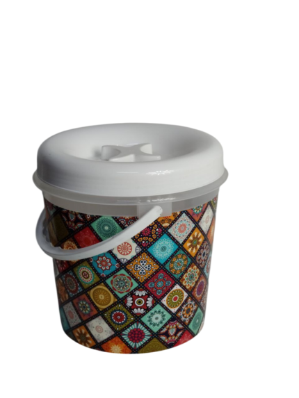 8-liter storage container with decoration
