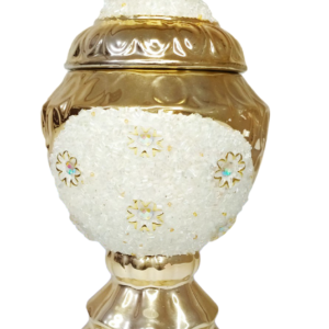 Porcelain bonbonnière, gilded base, crystal