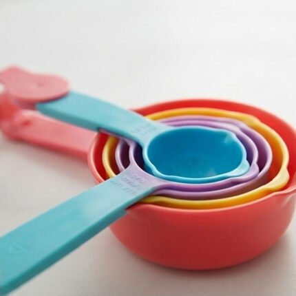 Plastic measuring cups set for kitchen and precise measurements - 5 pieces
