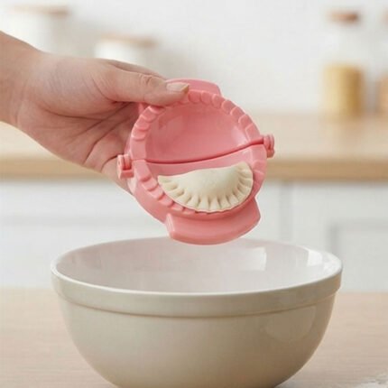 Plastic samosa forming and sealing machine and mold for the kitchen