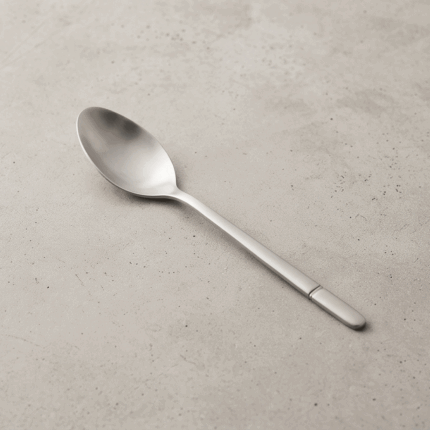 6-piece stainless steel cutlery set with a modern and elegant design