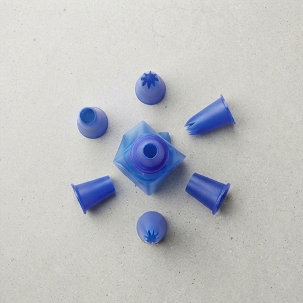 Silicone Pastry Piping Bag Set with Interchangeable Icing Nozzles for Cake Decorating